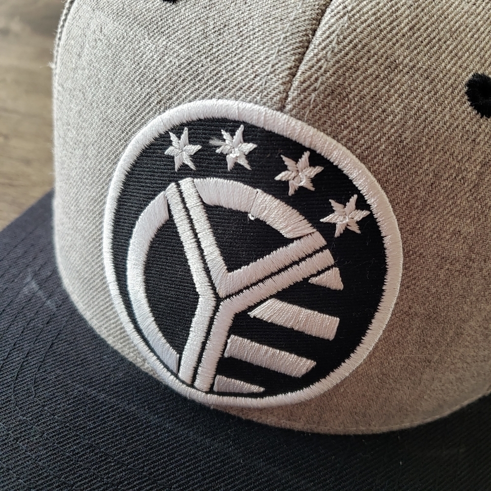 Whiskey Riff Snapback Hat - Picture 3 of 11